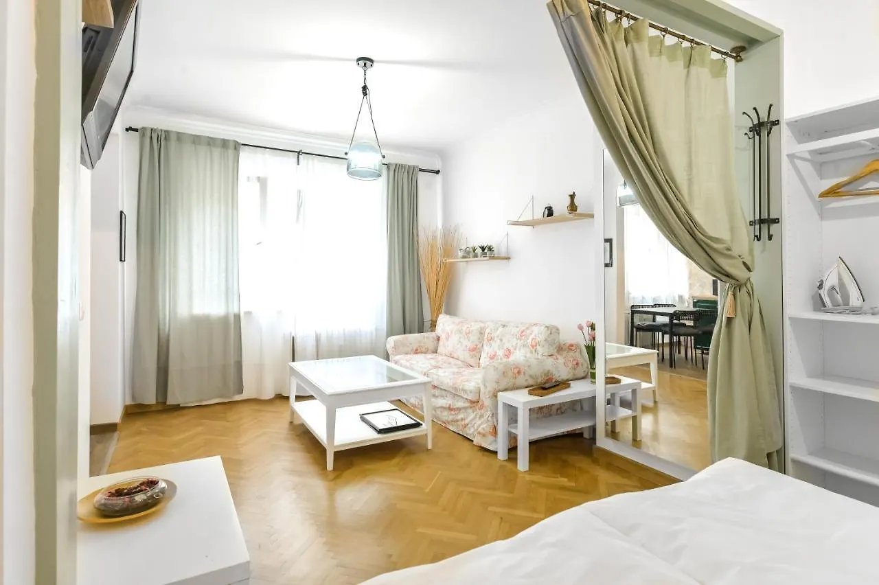 Floral Studio Retreat In Sofia City Center By Flat Mаnager Apartment