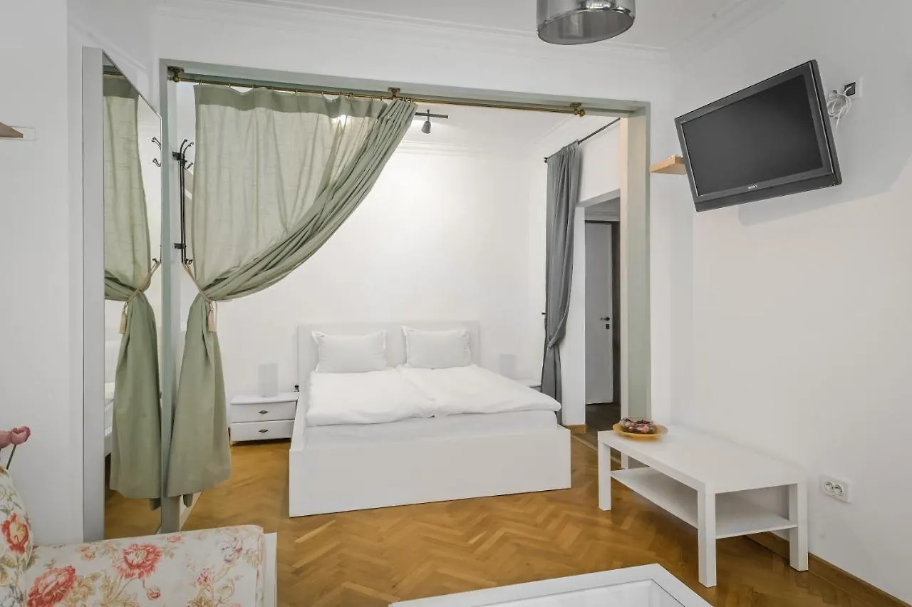 Apartman Floral Studio Retreat In Sofia City Center By Flat Mаnager